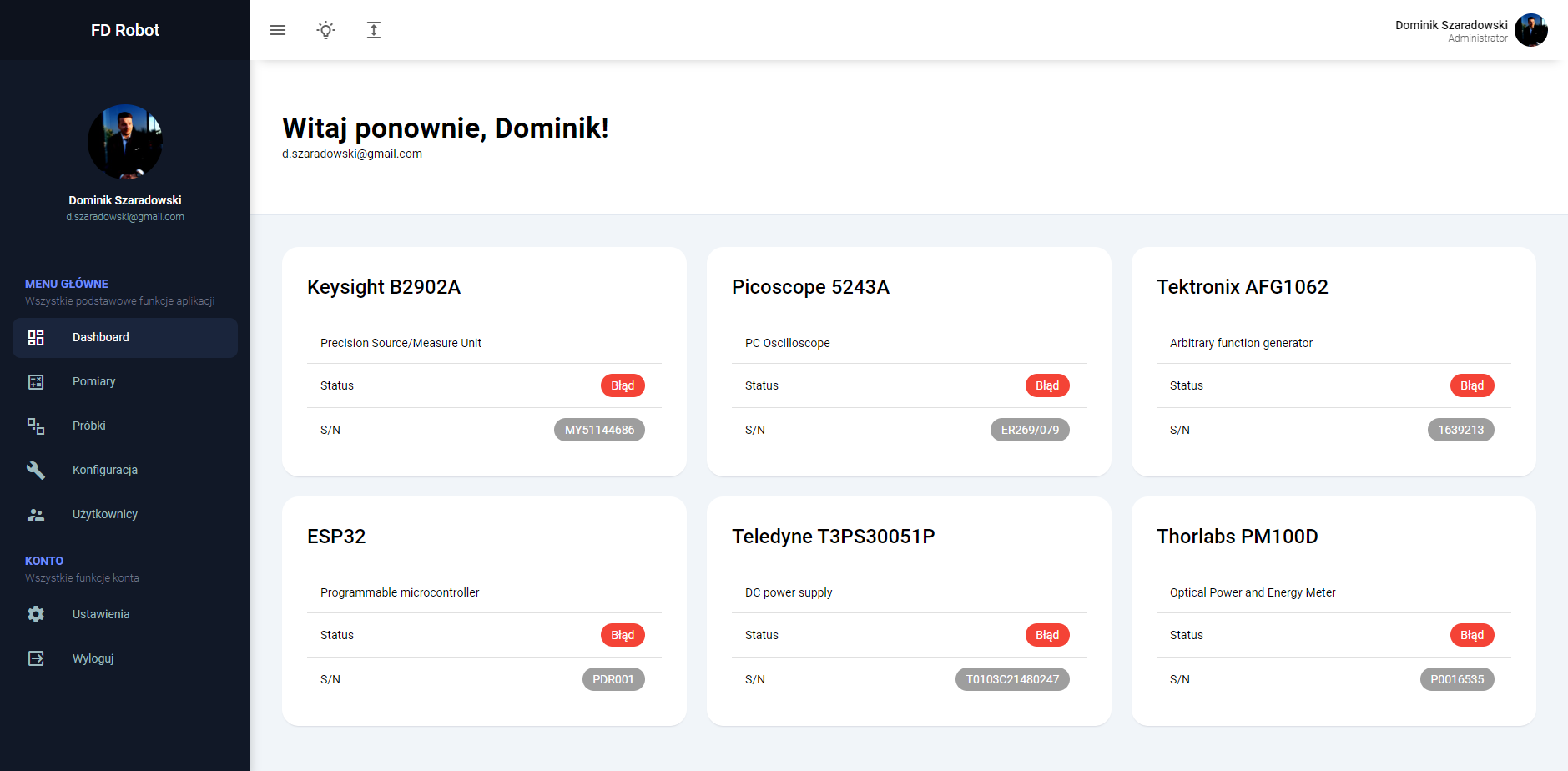 Widok panelu kontrolnego z listą urządzeń i statusami